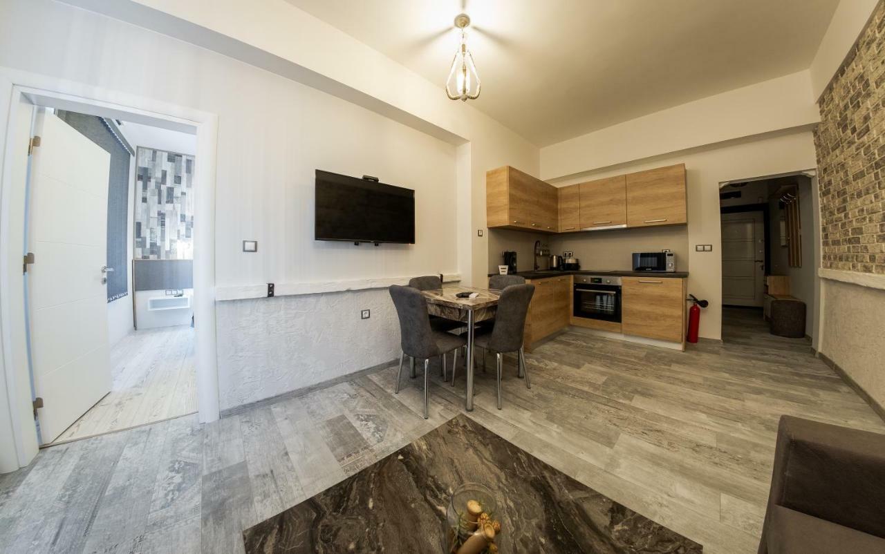 Downtown Life Apartment *