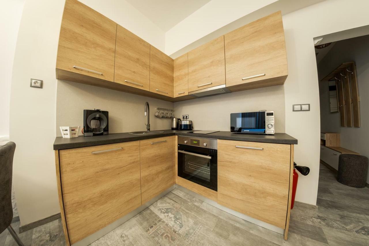 Downtown Life Apartment